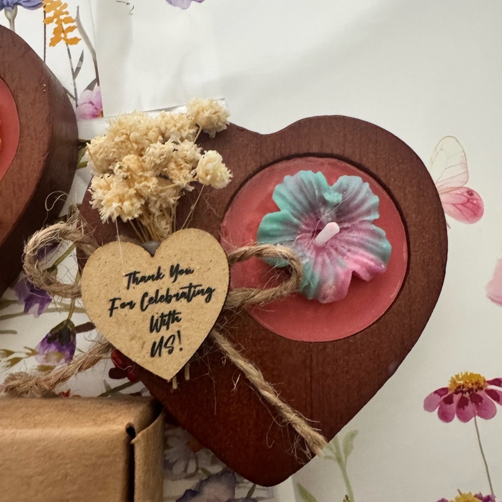 Heart-Shaped Floral tea lights - Picture 3 of 6